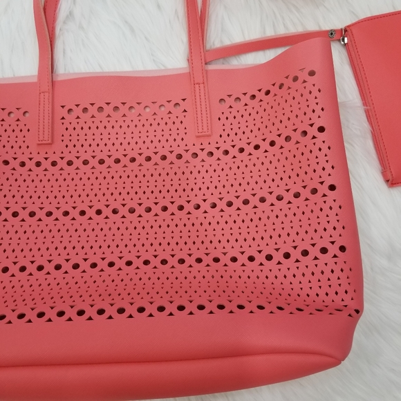 Coral Shoulder Bag with Wallet. - Picture 3 of 16